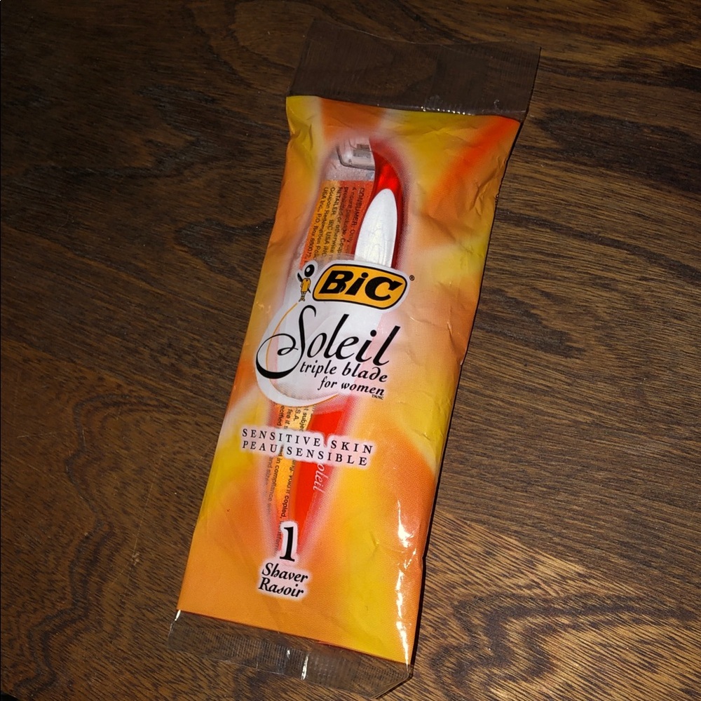 BIC Soleil Orange Triple Blade Razor for Women